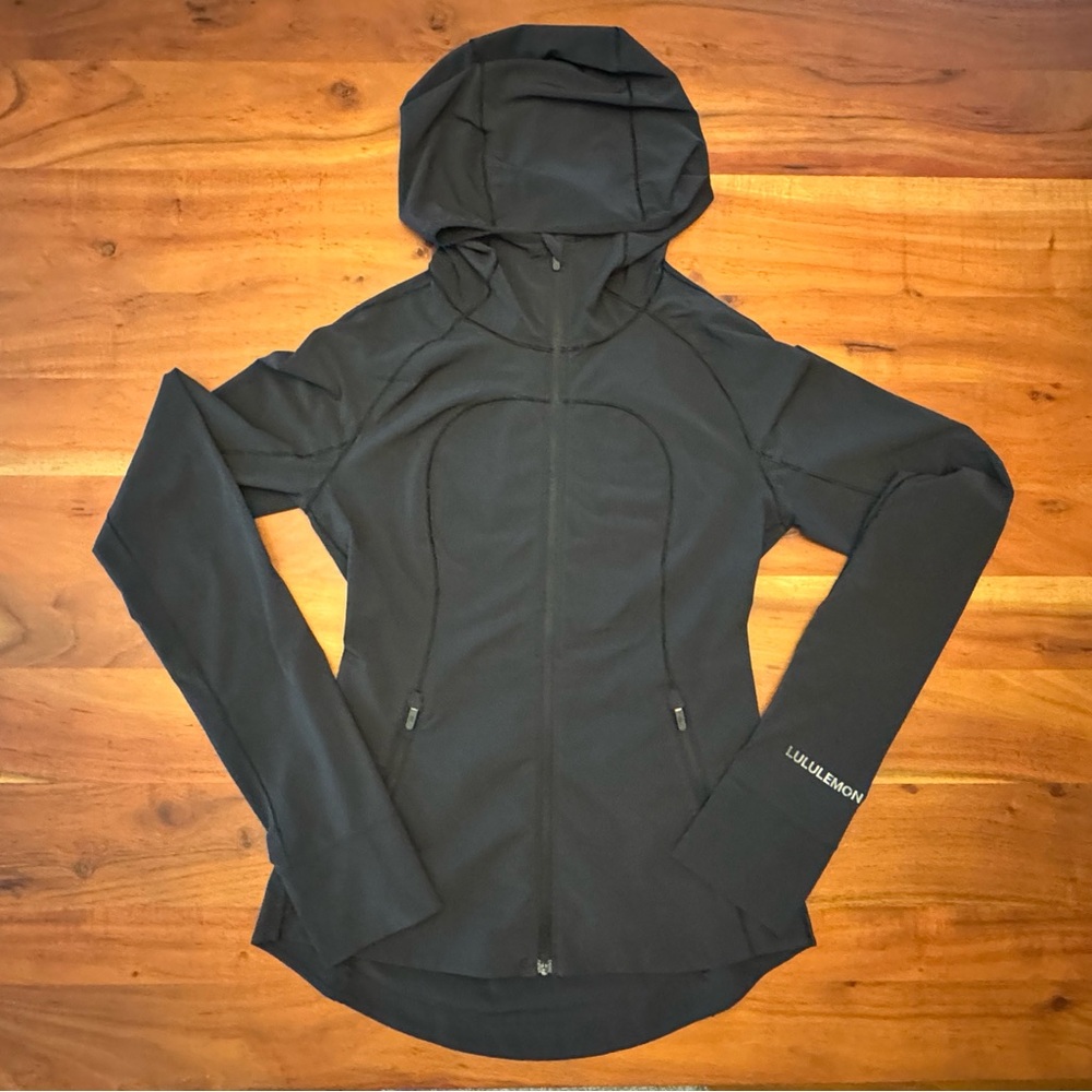 Lululemon Mist Over Windbreaker Black Size 2